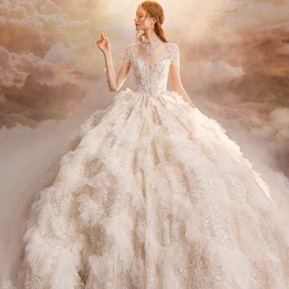 ATELIER BY JIMMY CHOO WEDDING DRESS with JIMMY CHOO matching cathedral veil - Picture 10 of 14